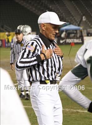 Thumbnail 2 in Canyon vs De La Salle (D1 State Final) photogallery.