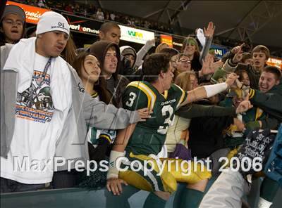 Thumbnail 3 in Canyon vs De La Salle (D1 State Final) photogallery.