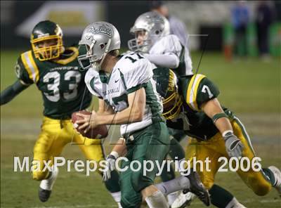 Thumbnail 2 in Canyon vs De La Salle (D1 State Final) photogallery.