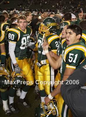 Thumbnail 3 in Canyon vs De La Salle (D1 State Final) photogallery.
