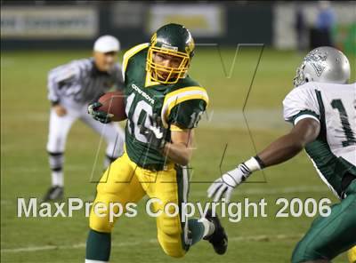 Thumbnail 1 in Canyon vs De La Salle (D1 State Final) photogallery.