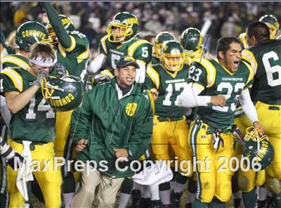 Thumbnail 1 in Canyon vs De La Salle (D1 State Final) photogallery.