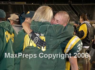 Thumbnail 2 in Canyon vs De La Salle (D1 State Final) photogallery.