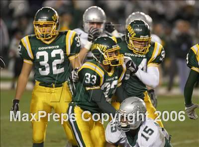 Thumbnail 3 in Canyon vs De La Salle (D1 State Final) photogallery.