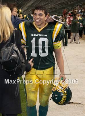Thumbnail 1 in Canyon vs De La Salle (D1 State Final) photogallery.