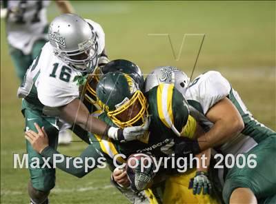 Thumbnail 3 in Canyon vs De La Salle (D1 State Final) photogallery.