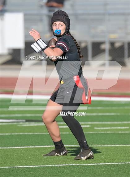 Thumbnail 2 in Mountain Ridge vs Hamilton (AIA 6A Division Quarterfinal)  photogallery.