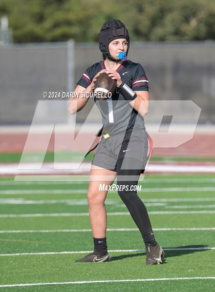 Thumbnail 3 in Mountain Ridge vs Hamilton (AIA 6A Division Quarterfinal)  photogallery.