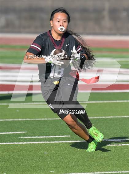 Thumbnail 2 in Mountain Ridge vs Hamilton (AIA 6A Division Quarterfinal)  photogallery.