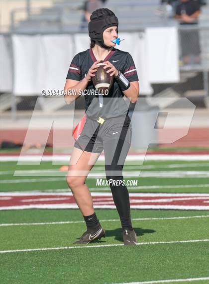Thumbnail 3 in Mountain Ridge vs Hamilton (AIA 6A Division Quarterfinal)  photogallery.