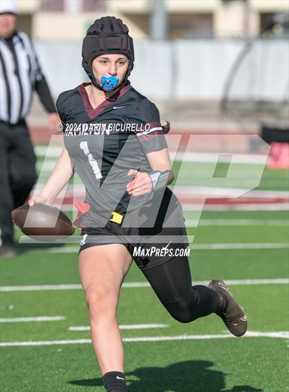Thumbnail 2 in Mountain Ridge vs Hamilton (AIA 6A Division Quarterfinal)  photogallery.