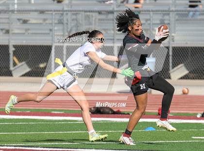 Thumbnail 3 in Mountain Ridge vs Hamilton (AIA 6A Division Quarterfinal)  photogallery.