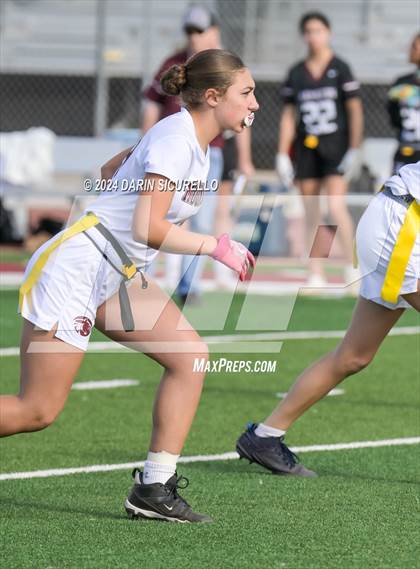 Thumbnail 3 in Mountain Ridge vs Hamilton (AIA 6A Division Quarterfinal)  photogallery.