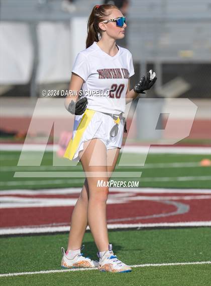 Thumbnail 3 in Mountain Ridge vs Hamilton (AIA 6A Division Quarterfinal)  photogallery.