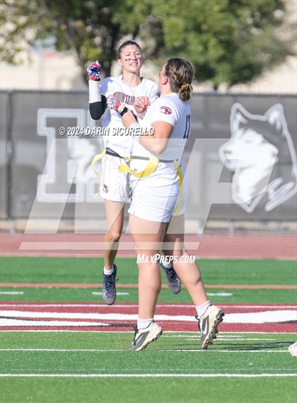 Thumbnail 3 in Mountain Ridge vs Hamilton (AIA 6A Division Quarterfinal)  photogallery.