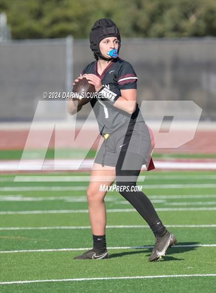 Thumbnail 1 in Mountain Ridge vs Hamilton (AIA 6A Division Quarterfinal)  photogallery.