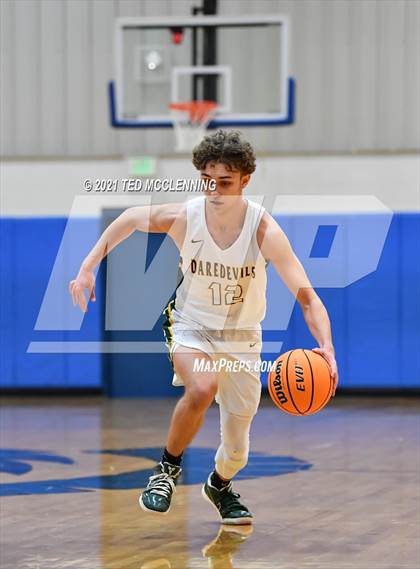 Thumbnail 2 in  Clarendon vs Wonderview (AAA 1A Semi Final Regional) photogallery.