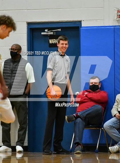 Thumbnail 1 in  Clarendon vs Wonderview (AAA 1A Semi Final Regional) photogallery.
