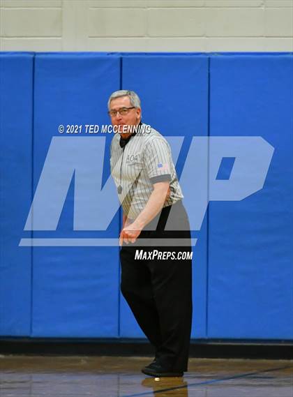 Thumbnail 3 in  Clarendon vs Wonderview (AAA 1A Semi Final Regional) photogallery.