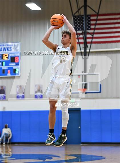 Thumbnail 3 in  Clarendon vs Wonderview (AAA 1A Semi Final Regional) photogallery.