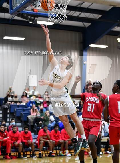 Thumbnail 1 in  Clarendon vs Wonderview (AAA 1A Semi Final Regional) photogallery.