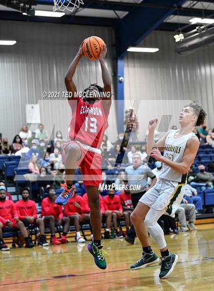 Thumbnail 1 in  Clarendon vs Wonderview (AAA 1A Semi Final Regional) photogallery.