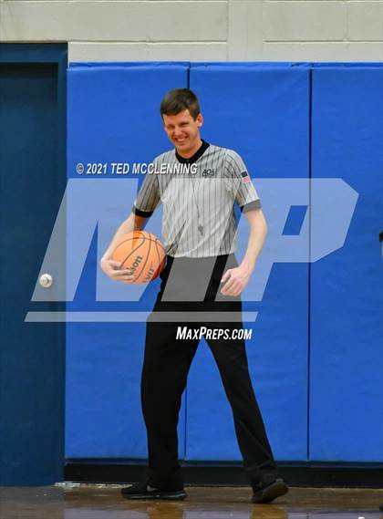 Thumbnail 2 in  Clarendon vs Wonderview (AAA 1A Semi Final Regional) photogallery.