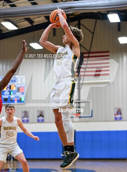 Thumbnail 2 in  Clarendon vs Wonderview (AAA 1A Semi Final Regional) photogallery.
