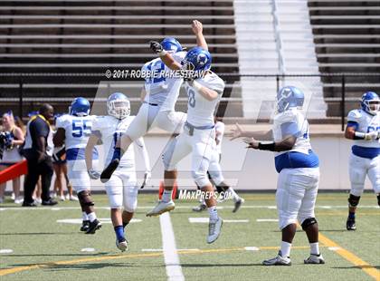 Thumbnail 2 in Corsicana @ Lee photogallery.