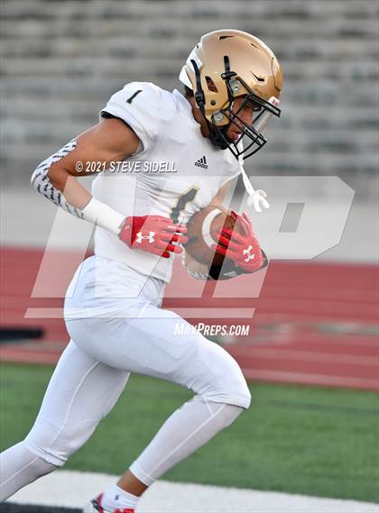 Thumbnail 3 in Mater Dei Catholic @ Helix photogallery.