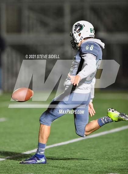 Thumbnail 3 in Mater Dei Catholic @ Helix photogallery.