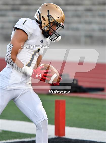 Thumbnail 2 in Mater Dei Catholic @ Helix photogallery.