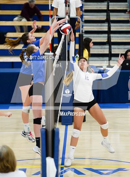 Thumbnail 3 in Presentation vs. Rancho Bernardo (CIF State D4 Final) photogallery.