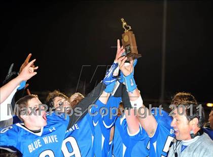 Thumbnail 3 in Darien vs Trumbull (FCIAC Final) photogallery.