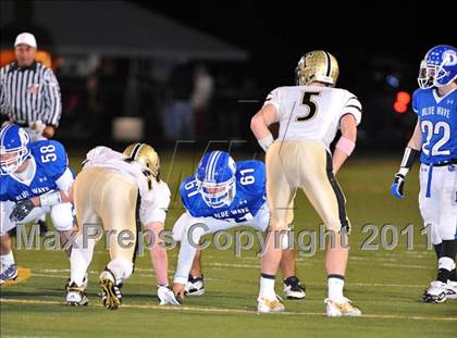 Thumbnail 1 in Darien vs Trumbull (FCIAC Final) photogallery.