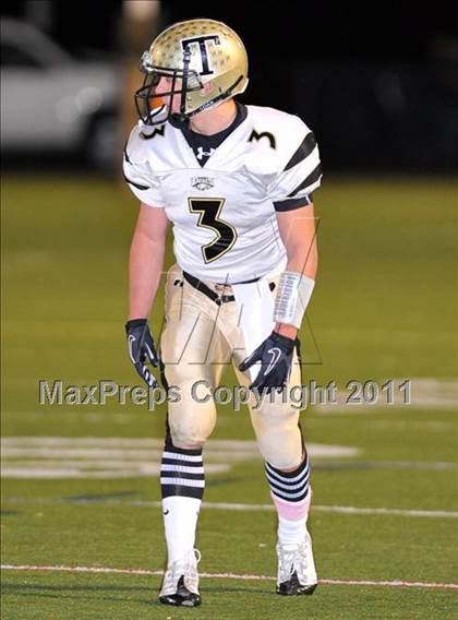 Thumbnail 1 in Darien vs Trumbull (FCIAC Final) photogallery.