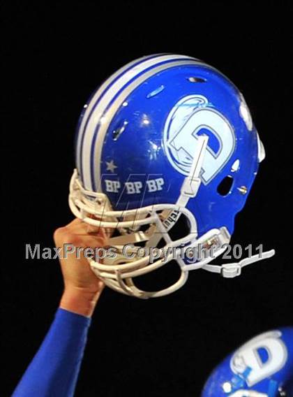 Thumbnail 3 in Darien vs Trumbull (FCIAC Final) photogallery.