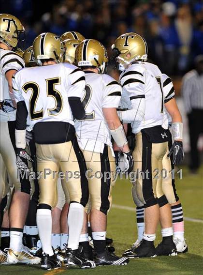 Thumbnail 2 in Darien vs Trumbull (FCIAC Final) photogallery.