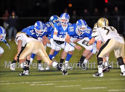Thumbnail 3 in Darien vs Trumbull (FCIAC Final) photogallery.