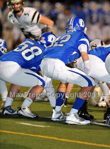 Thumbnail 3 in Darien vs Trumbull (FCIAC Final) photogallery.