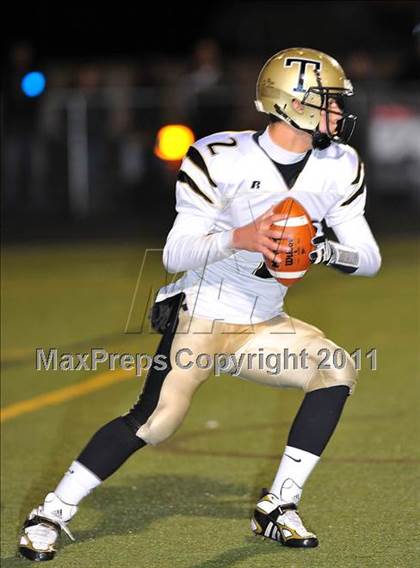 Thumbnail 1 in Darien vs Trumbull (FCIAC Final) photogallery.