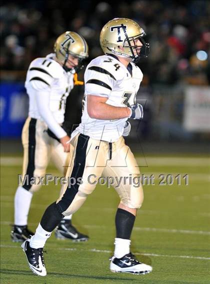 Thumbnail 2 in Darien vs Trumbull (FCIAC Final) photogallery.