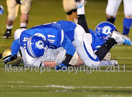 Thumbnail 3 in Darien vs Trumbull (FCIAC Final) photogallery.