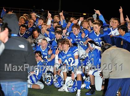 Thumbnail 3 in Darien vs Trumbull (FCIAC Final) photogallery.