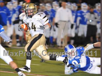 Thumbnail 1 in Darien vs Trumbull (FCIAC Final) photogallery.