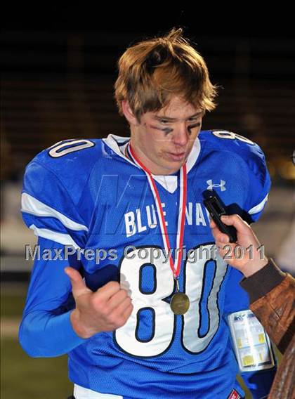 Thumbnail 2 in Darien vs Trumbull (FCIAC Final) photogallery.