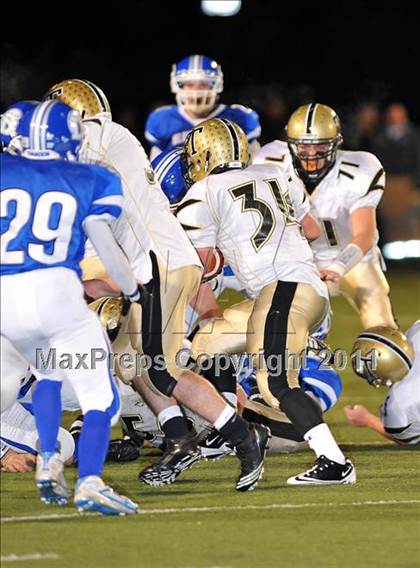 Thumbnail 3 in Darien vs Trumbull (FCIAC Final) photogallery.