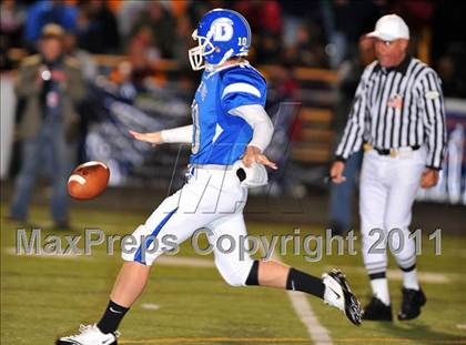 Thumbnail 3 in Darien vs Trumbull (FCIAC Final) photogallery.