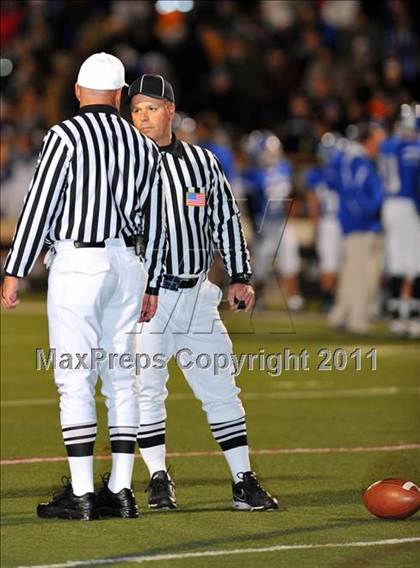 Thumbnail 3 in Darien vs Trumbull (FCIAC Final) photogallery.