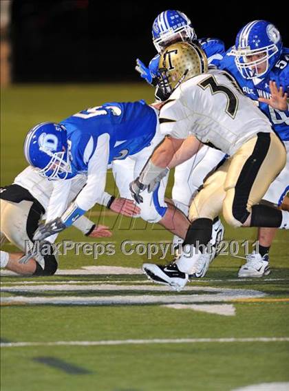 Thumbnail 3 in Darien vs Trumbull (FCIAC Final) photogallery.